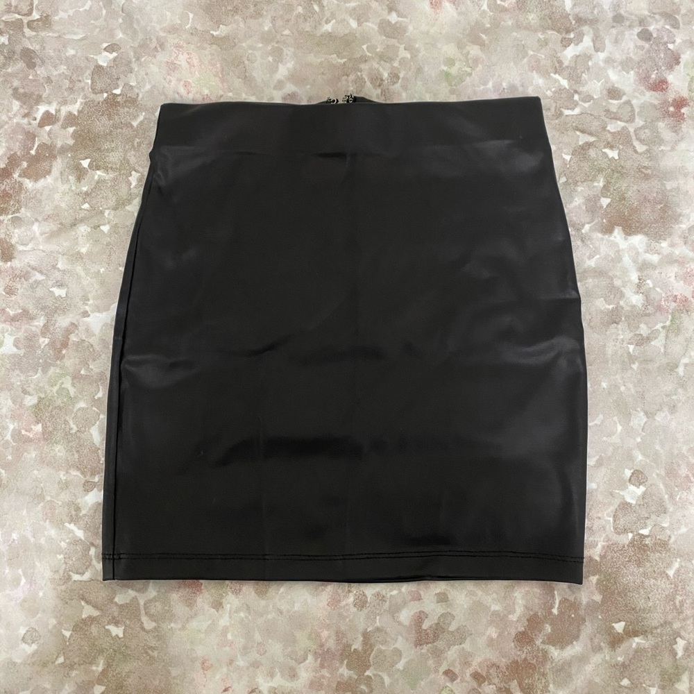 NWOT forever 21 faux leather mini skirt